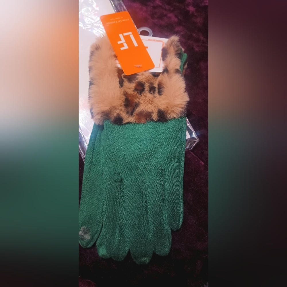 LF animal print gloves